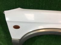 Крыло переднее правое SUBARU LANCASTER OEM 57120AE021, 91111AE000MF BHE BH9 1999 white / grey 8K2