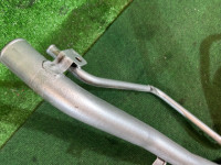 Boca del depósito SUBARU LANCASTER OEM 42066AE000 BHE BH9 BH5 1999 white / grey 8K2