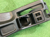 杯架 SUBARU LANCASTER OEM 66150AE020ML, 92132AE000ML BHE BH9 BH5 BE5 BE9 BEE 1999 white / grey 8K2