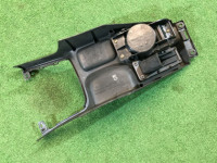 杯架 SUBARU LANCASTER OEM 66150AE020ML, 92132AE000ML BHE BH9 BH5 BE5 BE9 BEE 1999 white / grey 8K2