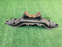 คานรองเกียร์ 41022AE120, 41011AE000 SUBARU LEGACY