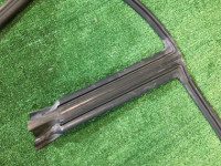 Уплотнитель дверей правый SUBARU LEGACY OEM 63521AE020 BHE BH9 BH5 2001 blue 14L,11K