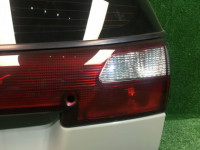 Porta da bagageira SUBARU LANCASTER OEM 60800AE040, 63011AE010, 84251AE060 BH9 BHE BH5 1998 beige 8L5