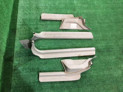 Накладки на пороги SUBARU LANCASTER OEM 94060AE000GE, 94060AE010GE, 94061AE000GE, 94061AE010GE BHE BH9 1998 beige 8L5