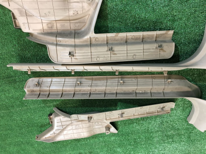 Накладки на пороги SUBARU LANCASTER OEM 94060AE000GE, 94060AE010GE, 94061AE000GE, 94061AE010GE BHE BH9 1998 beige 8L5