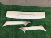 尾门饰板 SUBARU LANCASTER OEM 94320AE010AD, BH9 BHE BH5 1998 beige 8L5