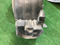 右前轮内衬 SUBARU LANCASTER OEM 59110AE020 BHE BH9 1998 beige 8L5
