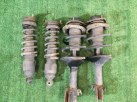 โช้คอัพ 20365AE020, 20310AE140, 20310AE150, 20330AE100 SUBARU LANCASTER