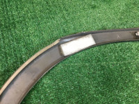 Ensanchador de aleta trasero izquierdo SUBARU LANCASTER OEM 91111AE030MF BHE BH9 1998 beige 8L5