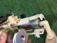 ปั๊มติ๊ก SUBARU LANCASTER OEM 42021AE040 BHE BEE 2000 EZ30