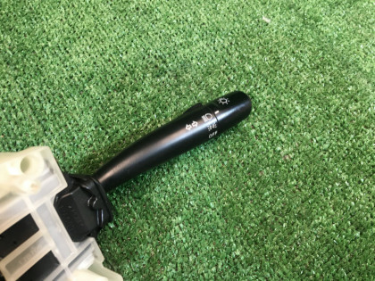 สวิตช์ก้านคอพวงมาลัย SUBARU LANCASTER OEM 83111AE030 BHE BH9 BH5 2000 EZ30