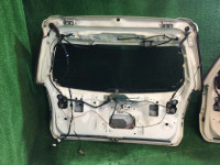 ประตูท้าย SUBARU LANCASTER OEM 60800AE040, 84251AE060 BHE BH9 BH5 2000 white 07C