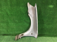Guarda-lamas dianteiro direito SUBARU LANCASTER OEM 57120AE021 BHE BH9 2000 white 07C