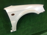 Guarda-lamas dianteiro direito SUBARU LANCASTER OEM 57120AE021 BHE BH9 2000 white 07C