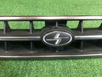 フロントグリル SUBARU LANCASTER OEM 91121AE190 BHE BH9 2000 white 07C