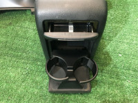 Бардачок подлокотник SUBARU OUTBACK OEM 92111AG200JC BPE BP9 BP5 2005 gold 39J