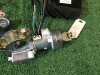Комплект замков SUBARU FORESTER OEM 57491FC150 SF5 SF9 2000 black 47A