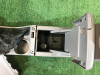 グローブボックス・アームレスト высокий SUBARU FORESTER OEM 92173SA000ND, 92113FE100ND, 92114SA040ND, 92136FE000ND SG5 SG9 SG 2005 48W