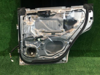Porta traseira direita SUBARU FORESTER OEM 60409SA0029P SG5 SG9 2005 48W