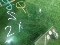 Right front door glass SUBARU FORESTER OEM 61011SA020 SG5 SG9 2005