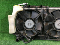 Radiador do motor SUBARU LEGACY OEM 45111AG040 BLE BPE 2004 EZ30