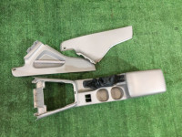 Porta-luvas e apoio de braço SUBARU FORESTER OEM 92113FE100ND, 92116FE120ND SG5 SG9 2006 black 32J