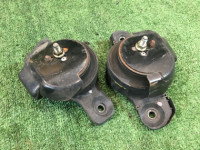 ยางแท่นเครื่อง 41022SA010, 41022AE011 SUBARU FORESTER