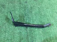 Soporte derecho del parachoques delantero SUBARU LANCASTER OEM 57707AE230 BHE BH9 2000 Silver 9G9