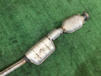 ท่อไอเสียท่อนกลาง SUBARU LANCASTER OEM 44200AE050 BH9 BE9 2000 EJ254