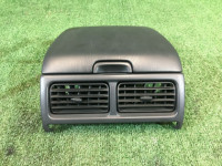ช่องเก็บของหน้า На торпедо 66062FC500OE SUBARU FORESTER