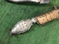 Катализатор гусь SUBARU FORESTER OEM 44200SA010, 44102FE010 SG5 SG 2002 EJ205