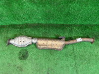 ท่อไอเสียท่อนกลาง SUBARU FORESTER OEM 44200SA080 SG5 2002 EJ205