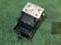 กล่อง ABS 27531AC040 27539AC040 27531AC030 SUBARU FORESTER