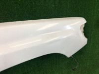 Guarda-lamas dianteiro direito SUBARU FORESTER OEM 57120FC000 SF5 SF9 SF 2000 white 51E
