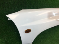 Guarda-lamas dianteiro direito SUBARU FORESTER OEM 57120FC000 SF5 SF9 SF 2000 white 51E