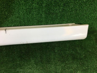 ชายบันไดซ้าย SUBARU FORESTER OEM 91057FC090 SF9, SF5 2000 white 51E