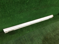 ชายบันไดขวา SUBARU FORESTER OEM 91057FC080 SF9, SF5 2000 white 51E