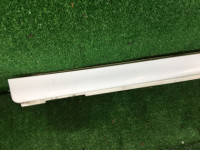 ชายบันไดขวา SUBARU FORESTER OEM 91057FC080 SF9, SF5 2000 white 51E