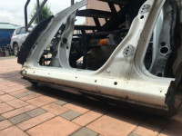 ชายล่างตัวถังซ้าย SUBARU FORESTER OEM 51402FC071 SF5 SF9 SF 2000 white 51E
