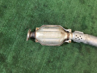 ท่อไอเสียท่อนกลาง SUBARU FORESTER OEM 44200FA020 44221AA051 SF9, SF5 2000 EJ254