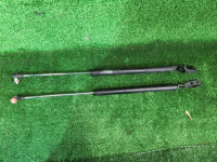 Trunk lid struts SUBARU FORESTER OEM 63269SA000 63269SA010 SG5 2004 silver 01G