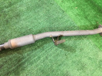 ท่อไอเสียท่อนกลาง SUBARU FORESTER OEM 44200FE180 SG5 2004 EJ202