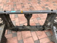 ラジエーターコアサポート SUBARU FORESTER OEM 53010SA0009P SG5 2004
