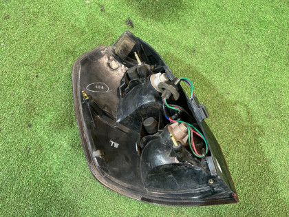 Piloto trasero derecho SUBARU LEGACY OEM 84201AE200 BH5 1999