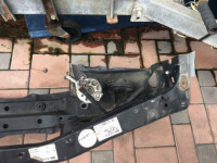 ラジエーターコアサポート SUBARU LEGACY OEM 53060AC000 51231AC423 BD5 1996