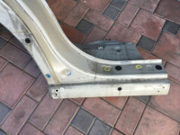 บังโคลนหลังขวา SUBARU LANCASTER OEM 51410AE140 BH9 1998 beige 8L5