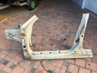 ชายล่างตัวถังซ้าย 51415AE010 51572AE050 SUBARU LANCASTER