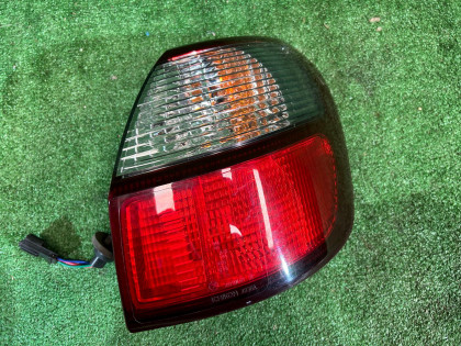 Right tail light SUBARU LEGACY OEM 84201AE001, 84201AE000 BH9 2002