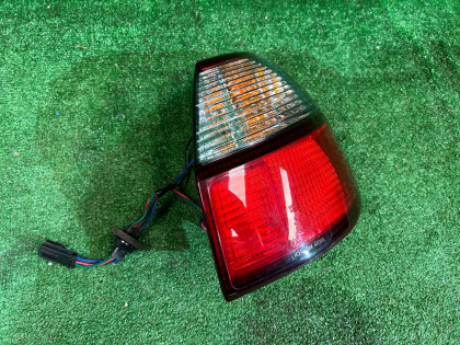 Right tail light SUBARU LEGACY OEM 84201AE001, 84201AE000 BH9 2002