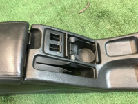 Glovebox and armrest кожа SUBARU LEGACY OEM 92111AE030ML BEE 2002 silver 01G